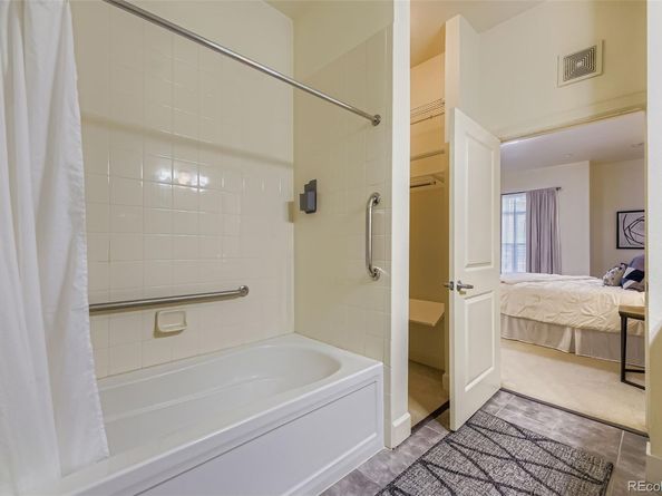 5677 S Park Place B111, Englewood CO 80111
