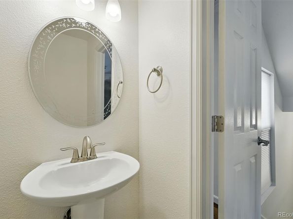 1050 S Monaco Parkway 125, Denver CO 80224