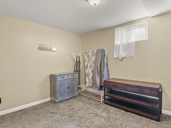 1092 S Iris Street, Lakewood CO 80226