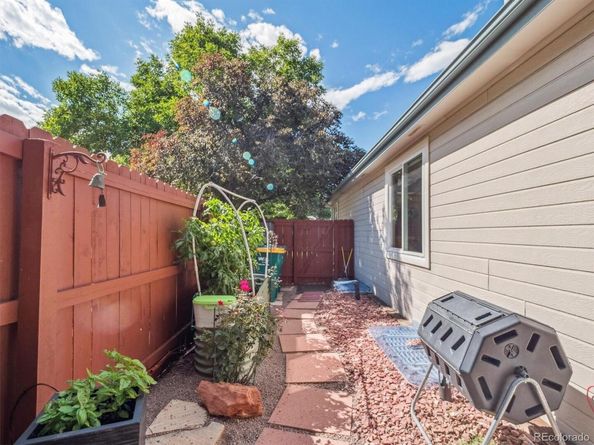 2242 S Moline Court, Aurora CO 80014