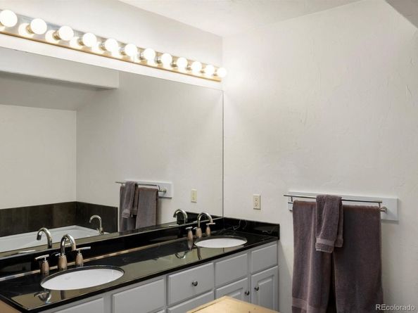 6166 E Mineral Place, Centennial CO 80112