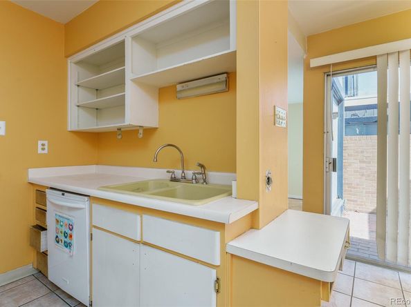 3548 S Hillcrest Drive 2, Denver CO 80237