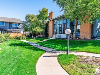 3548 S Hillcrest Drive