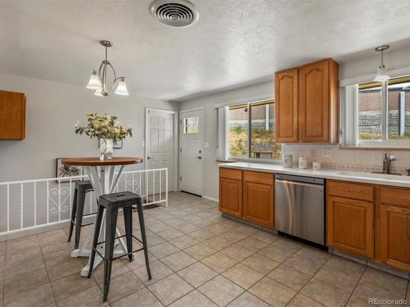 7162 Quay Street, Arvada CO 80003