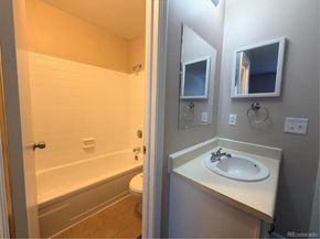 Undisclosed Address #1636150, Aurora CO 80012