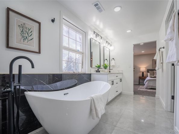 Undisclosed Address #1562080, Littleton CO 80122