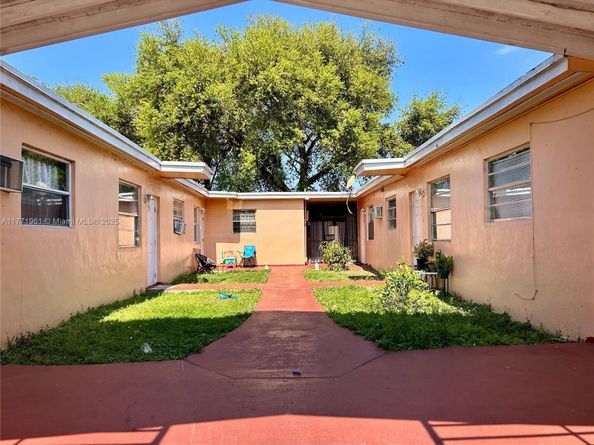 2013 Washington Ave, Opa-Locka FL 33054