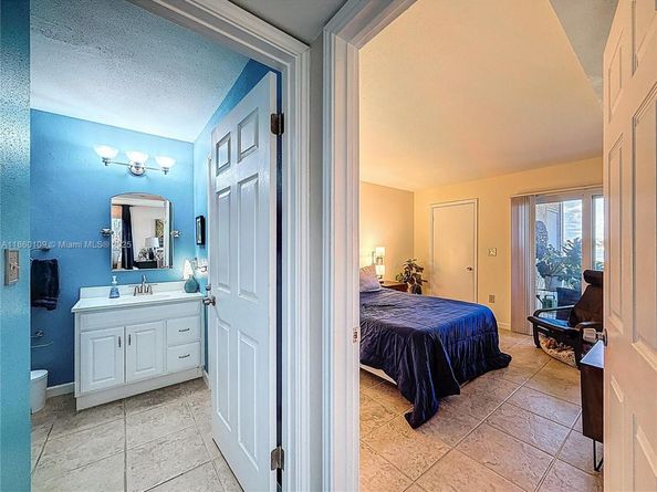 2647 NW 33rd St 2306, Oakland Park FL 33309