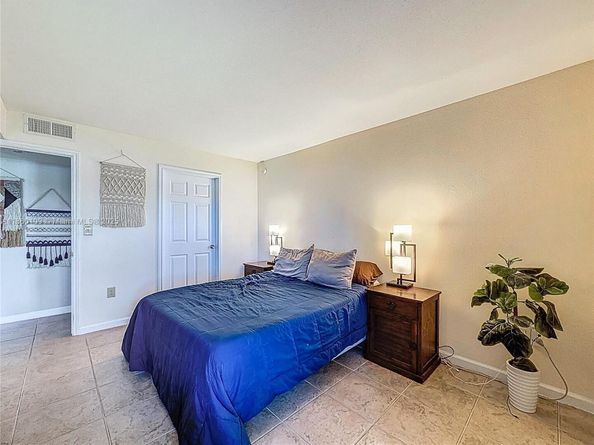 2647 NW 33rd St 2306, Oakland Park FL 33309