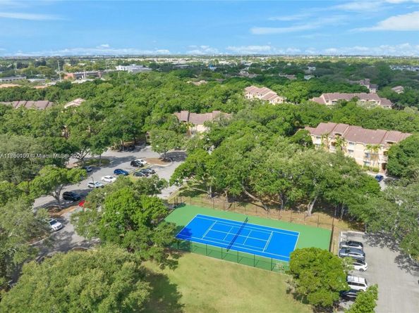 2647 NW 33rd St 2306, Oakland Park FL 33309
