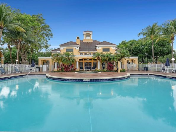 2647 NW 33rd St 2306, Oakland Park FL 33309