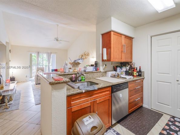 875 Riverside Dr 735, Coral Springs FL 33071