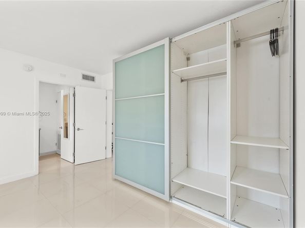 2924 Day Ave N311, Miami FL 33133