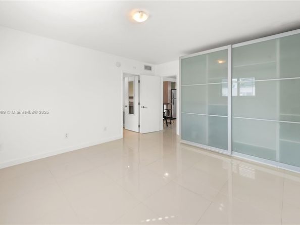 2924 Day Ave N311, Miami FL 33133