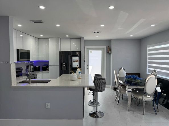 729 E 23rd St, Hialeah FL 33013