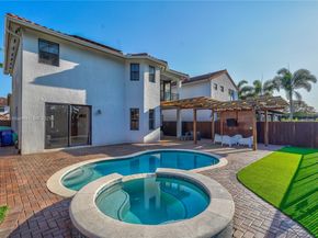 10371 NW 10th St, Miami FL 33172