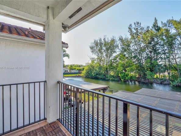 10371 NW 10th St, Miami FL 33172