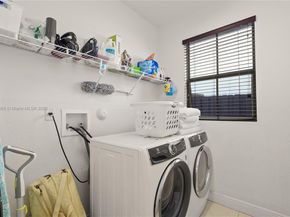 10371 NW 10th St, Miami FL 33172