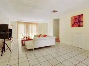 13731 SW 84th St B, Miami FL 33183