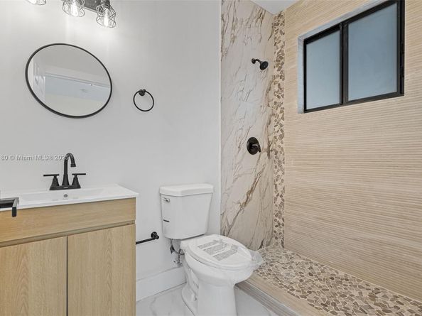 742 NW 70th St, Miami FL 33150