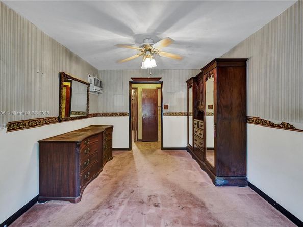 332 Bayberry Dr, Plantation FL 33317