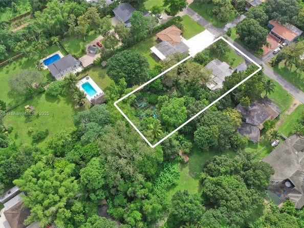 332 Bayberry Dr, Plantation FL 33317