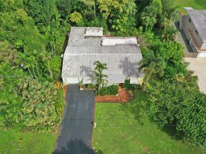 332 Bayberry Dr, Plantation FL 33317