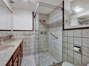 332 Bayberry Dr, Plantation FL 33317