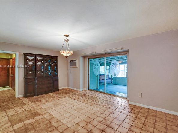 332 Bayberry Dr, Plantation FL 33317