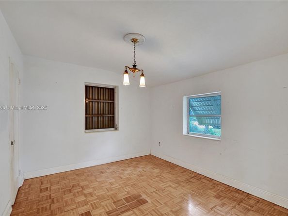 332 Bayberry Dr, Plantation FL 33317