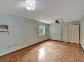 332 Bayberry Dr, Plantation FL 33317