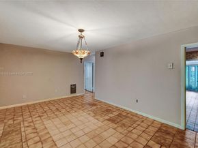 332 Bayberry Dr, Plantation FL 33317