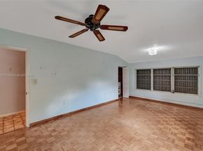 332 Bayberry Dr, Plantation FL 33317