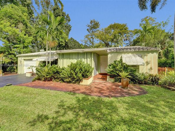332 Bayberry Dr, Plantation FL 33317