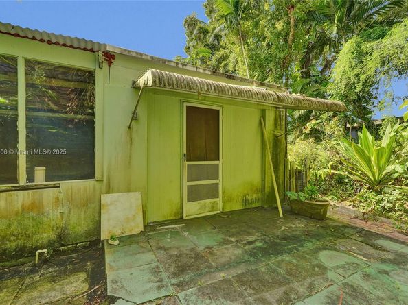 332 Bayberry Dr, Plantation FL 33317