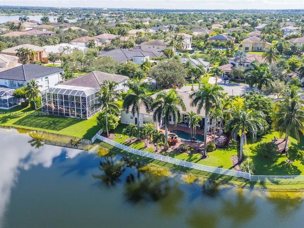 4166 SW 190th Ave, Miramar FL 33029