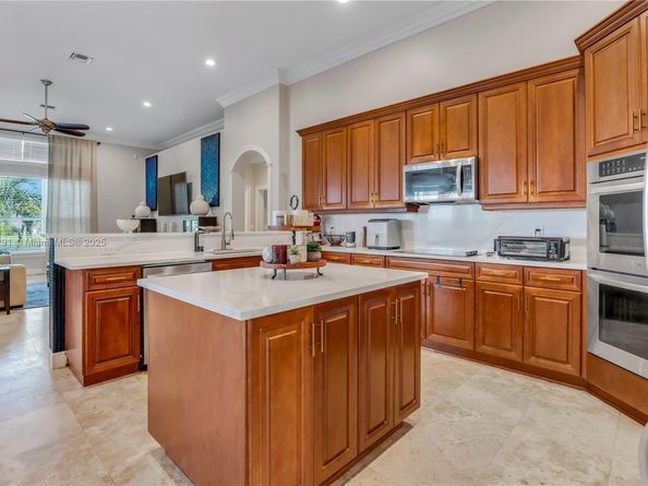 4166 SW 190th Ave, Miramar FL 33029