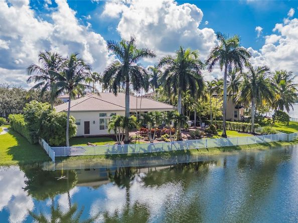 4166 SW 190th Ave, Miramar FL 33029