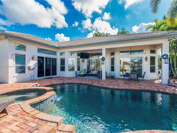 4166 SW 190th Ave, Miramar FL 33029