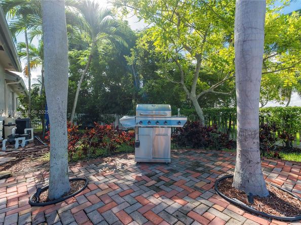 4166 SW 190th Ave, Miramar FL 33029