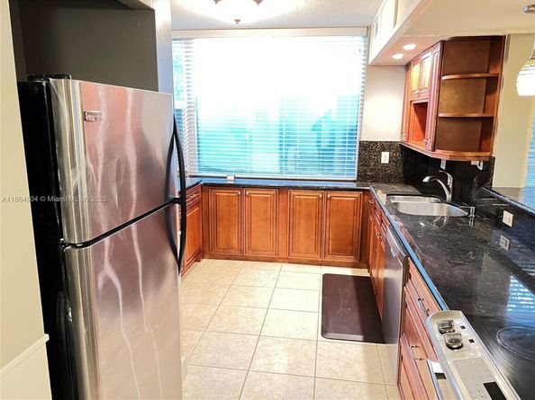 6800 Cypress Rd 101, Plantation FL 33317