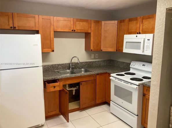 1560 NW Sunset Strip, Sunrise FL 33313
