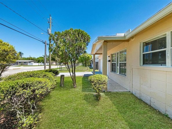 1560 NW Sunset Strip, Sunrise FL 33313
