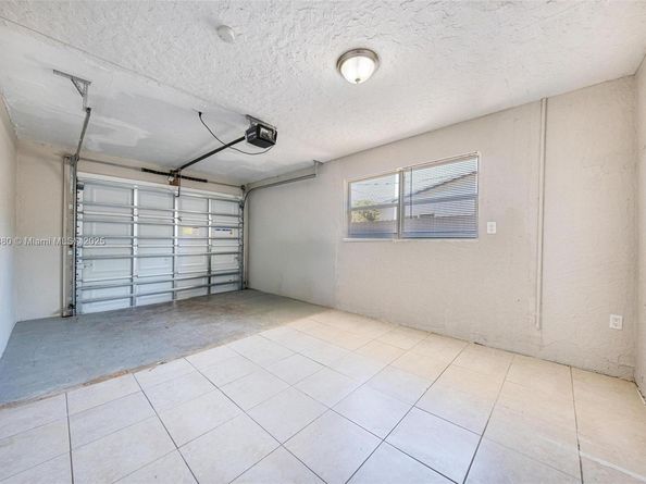 1560 NW Sunset Strip, Sunrise FL 33313