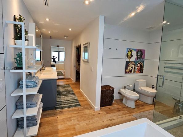 2152 Prairie Ave, Miami Beach FL 33139