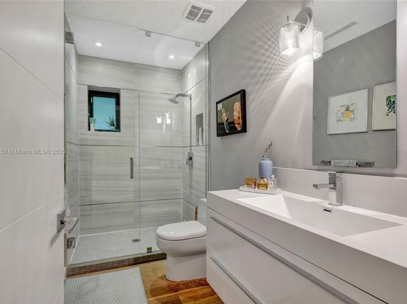 2152 Prairie Ave, Miami Beach FL 33139