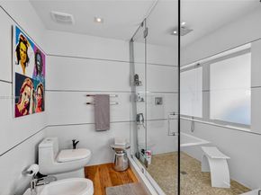 2152 Prairie Ave, Miami Beach FL 33139