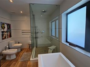 2152 Prairie Ave, Miami Beach FL 33139
