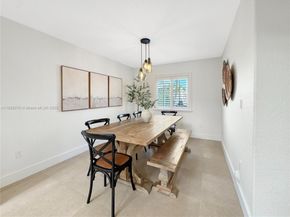 15863 SW 55th Ter, Miami FL 33185