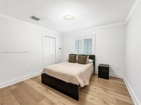 15863 SW 55th Ter, Miami FL 33185
